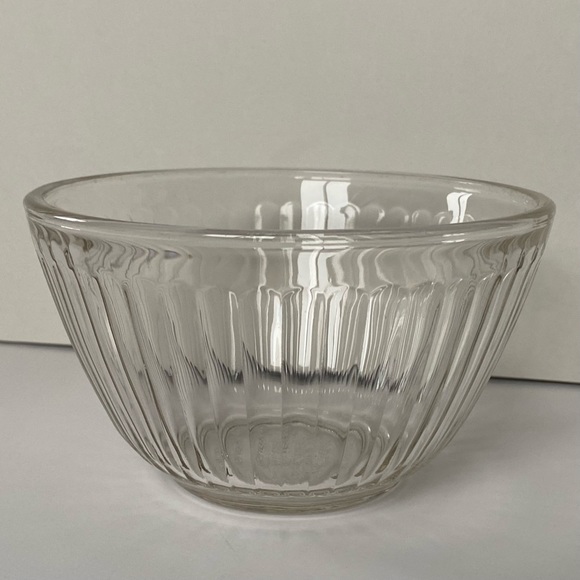 Pyrex 3 Cup Glass Ribbed Bowl EUC Clear 7401 - S 5.5” Made In The USA Mixing - Picture 1 of 16
